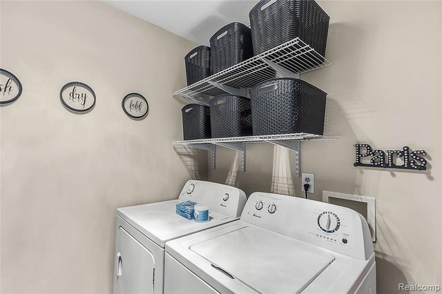 30513 Hidden Pines Lane, Roseville, MI 48066