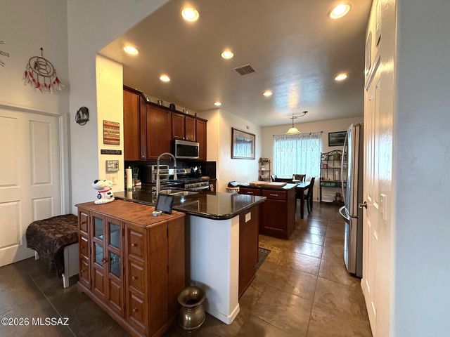 1684 S Tenen Pass Drive, Benson, AZ 85602