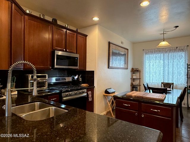 1684 S Tenen Pass Drive, Benson, AZ 85602