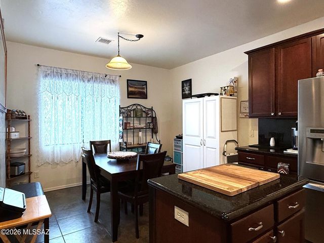 1684 S Tenen Pass Drive, Benson, AZ 85602