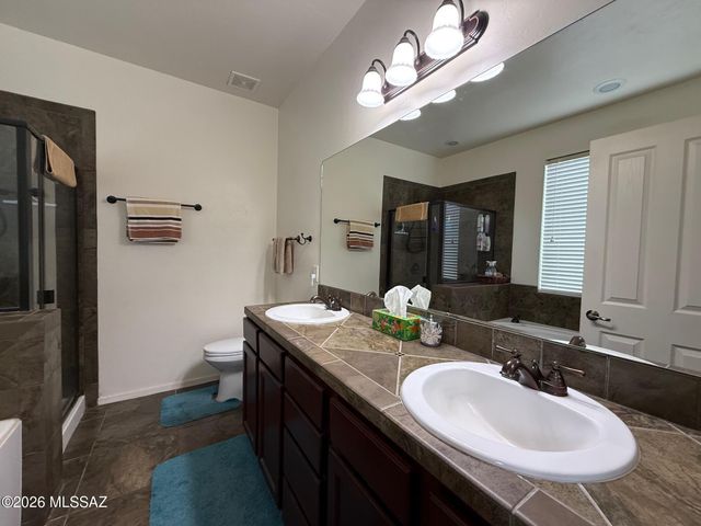 1684 S Tenen Pass Drive, Benson, AZ 85602
