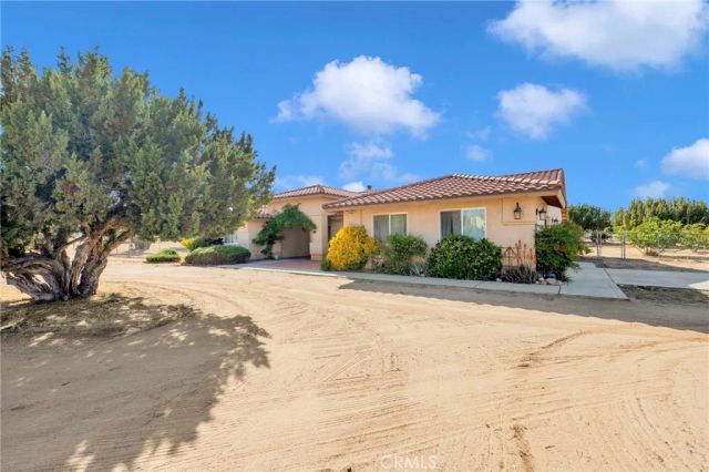 8626 Coyote Trail, Oak Hills, CA 92344
