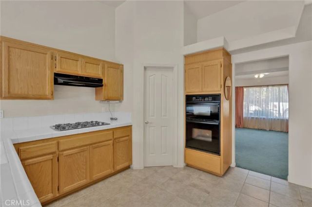 8626 Coyote Trail, Oak Hills, CA 92344