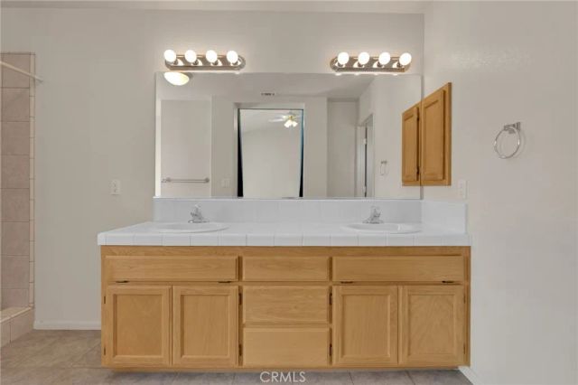 8626 Coyote Trail, Oak Hills, CA 92344