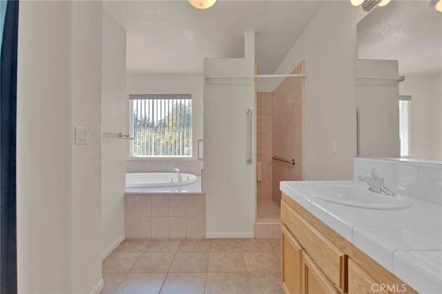 8626 Coyote Trail, Oak Hills, CA 92344