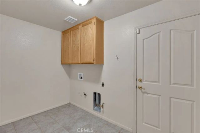 8626 Coyote Trail, Oak Hills, CA 92344