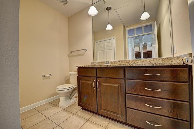 2350 Westcreek Lane 2213, Houston, TX 77027