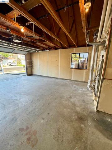 2061 Eilene Dr, Pleasanton, CA 94588