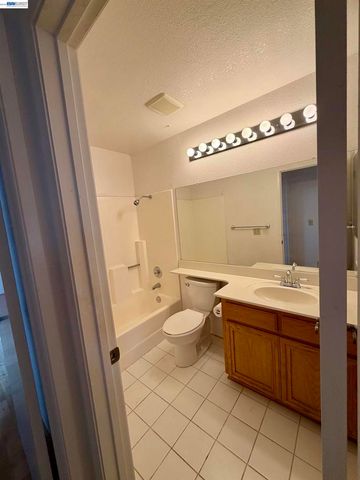 2061 Eilene Dr, Pleasanton, CA 94588