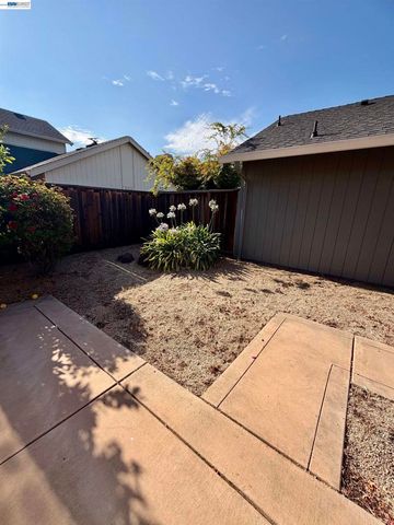2061 Eilene Dr, Pleasanton, CA 94588