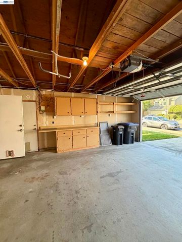 2061 Eilene Dr, Pleasanton, CA 94588