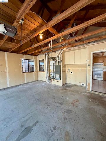 2061 Eilene Dr, Pleasanton, CA 94588