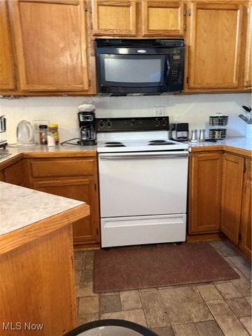 349 Canova Drive, Akron, OH 44319