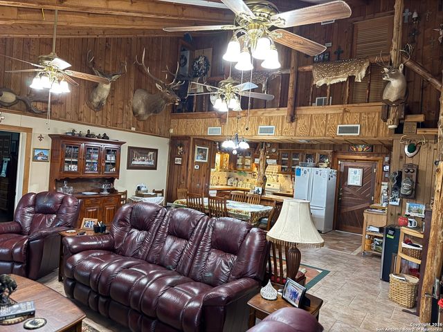 1485 Fm 2579, Floresville, TX 78114