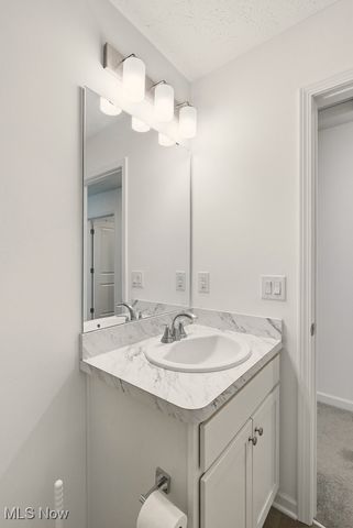 677 Crossings Lane, Akron, OH 44320