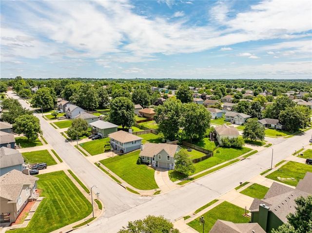 1711 Christi Lane, Raymore, MO 64083