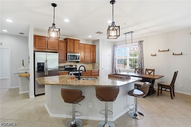 8515 Oakshade CIR 201, Fort Myers, FL 33919