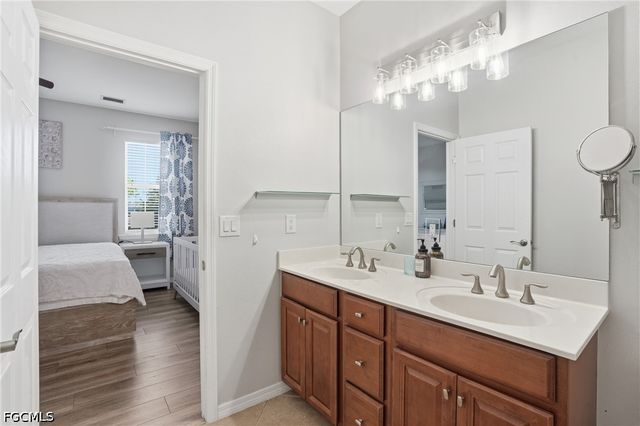 8515 Oakshade CIR 201, Fort Myers, FL 33919