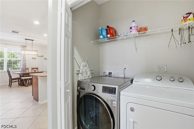 8515 Oakshade CIR 201, Fort Myers, FL 33919