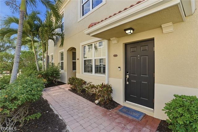 8515 Oakshade CIR 201, Fort Myers, FL 33919