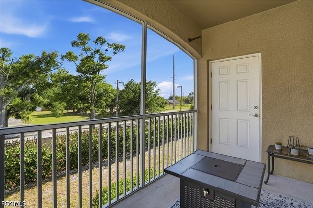 8515 Oakshade CIR 201, Fort Myers, FL 33919