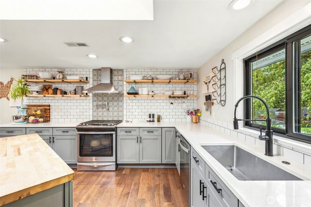 5919 Scherrer Road, Granite Falls, WA 98252