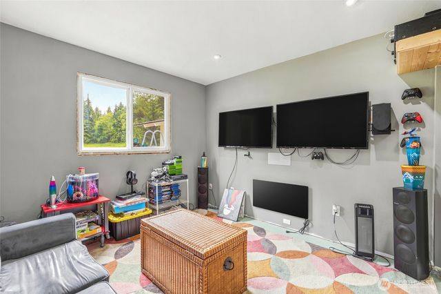 5919 Scherrer Road, Granite Falls, WA 98252