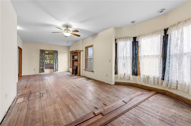 3424 Holmes Street, Kansas City, MO 64109