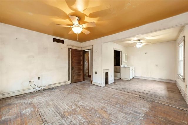 3424 Holmes Street, Kansas City, MO 64109