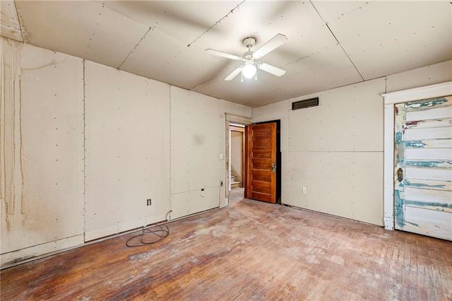 3424 Holmes Street, Kansas City, MO 64109