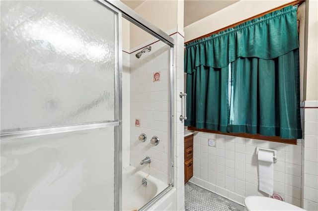3424 Holmes Street, Kansas City, MO 64109