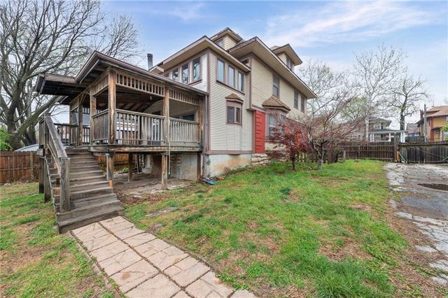 3424 Holmes Street, Kansas City, MO 64109