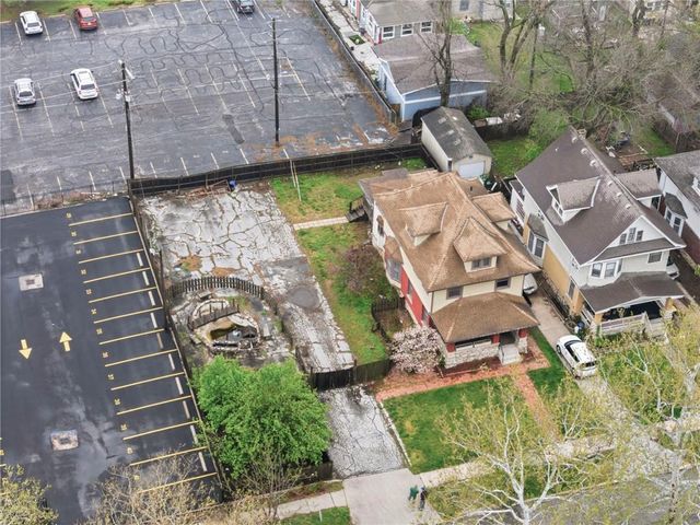 3424 Holmes Street, Kansas City, MO 64109