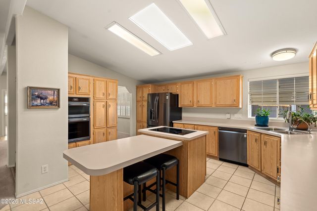 7630 W Edgestone Street, Tucson, AZ 85735