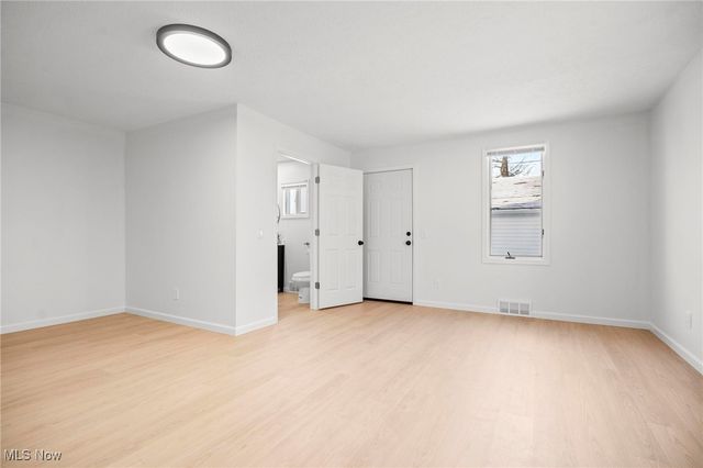 790 Kenilworth Avenue, Sheffield Lake, OH 44054