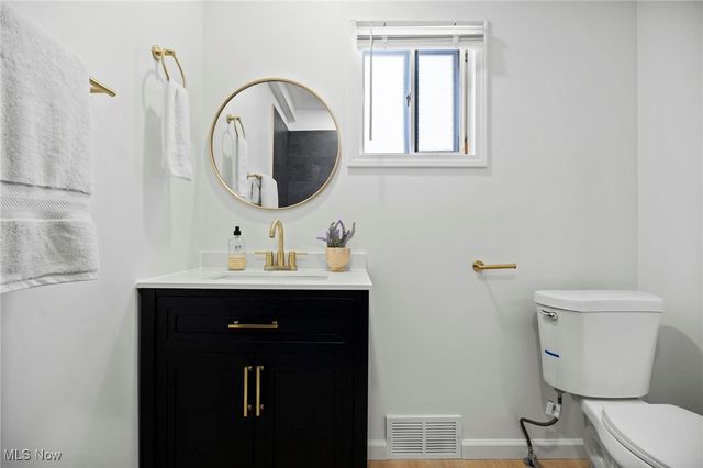 790 Kenilworth Avenue, Sheffield Lake, OH 44054