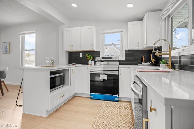 790 Kenilworth Avenue, Sheffield Lake, OH 44054