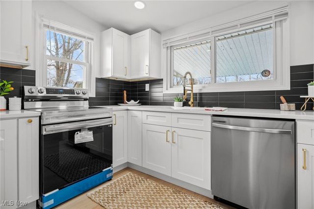 790 Kenilworth Avenue, Sheffield Lake, OH 44054