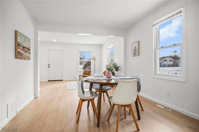 790 Kenilworth Avenue, Sheffield Lake, OH 44054