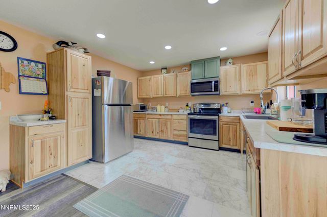 168 River Village Circle, Dayton, NV 89403