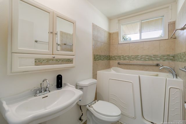 4342 Eisenhauer, San Antonio, TX 78218