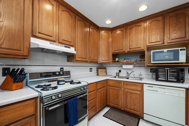 2807 N Lincoln Avenue, Davenport, IA 50804