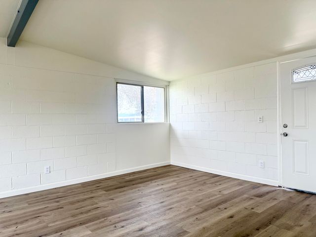 210 Sequoia Drive, Exeter, CA 93221