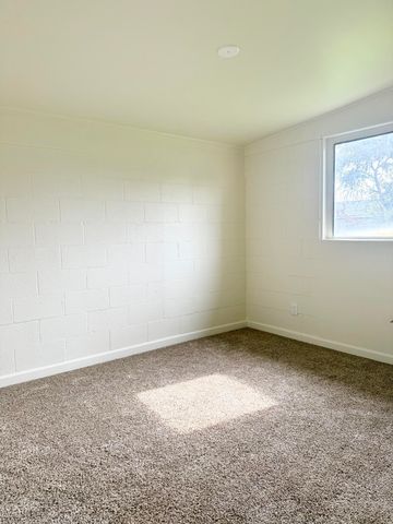 210 Sequoia Drive, Exeter, CA 93221