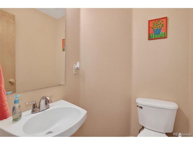 1131 S Chester Ct, Denver, CO 80247