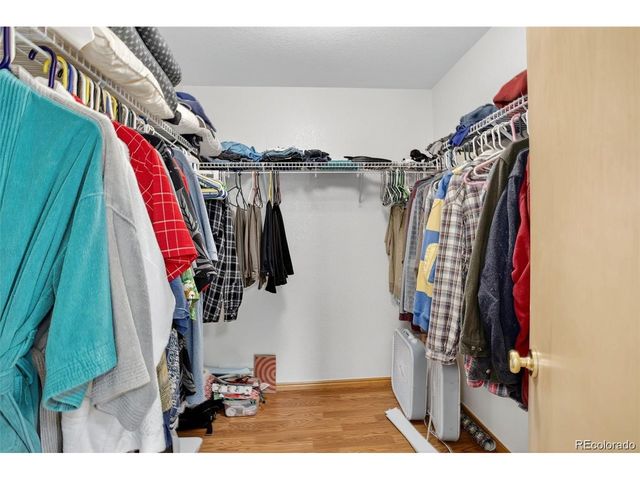 1131 S Chester Ct, Denver, CO 80247