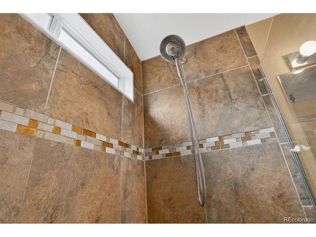 1131 S Chester Ct, Denver, CO 80247