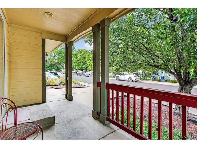 1131 S Chester Ct, Denver, CO 80247