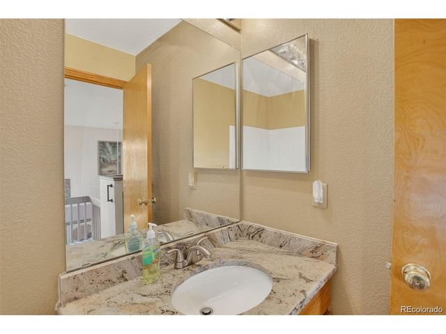 1131 S Chester Ct, Denver, CO 80247