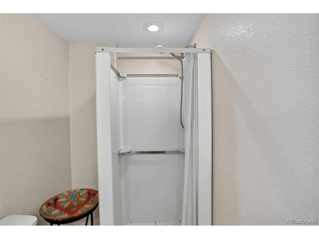 1131 S Chester Ct, Denver, CO 80247